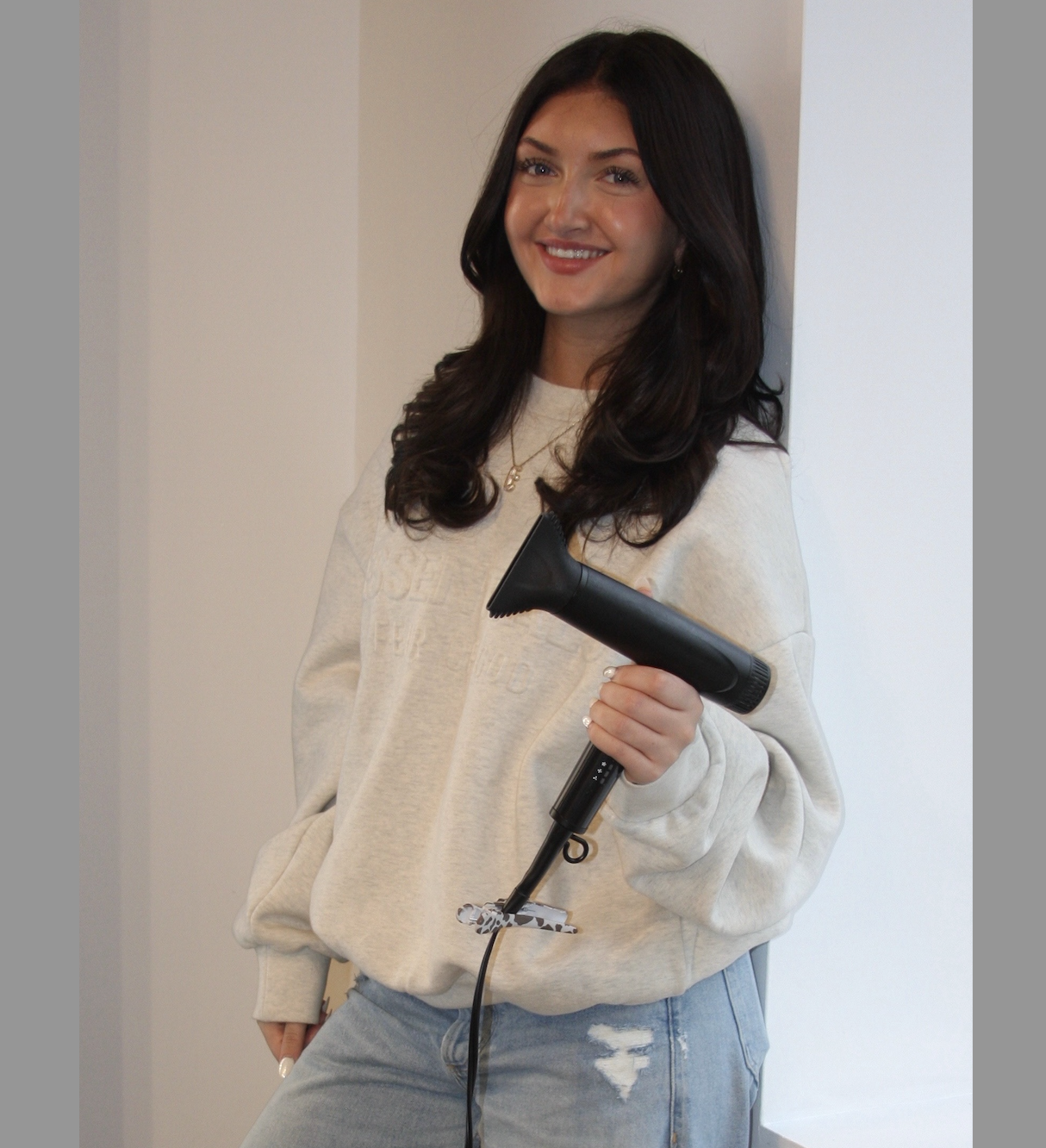 Elle Headshot Updated_3.18.26